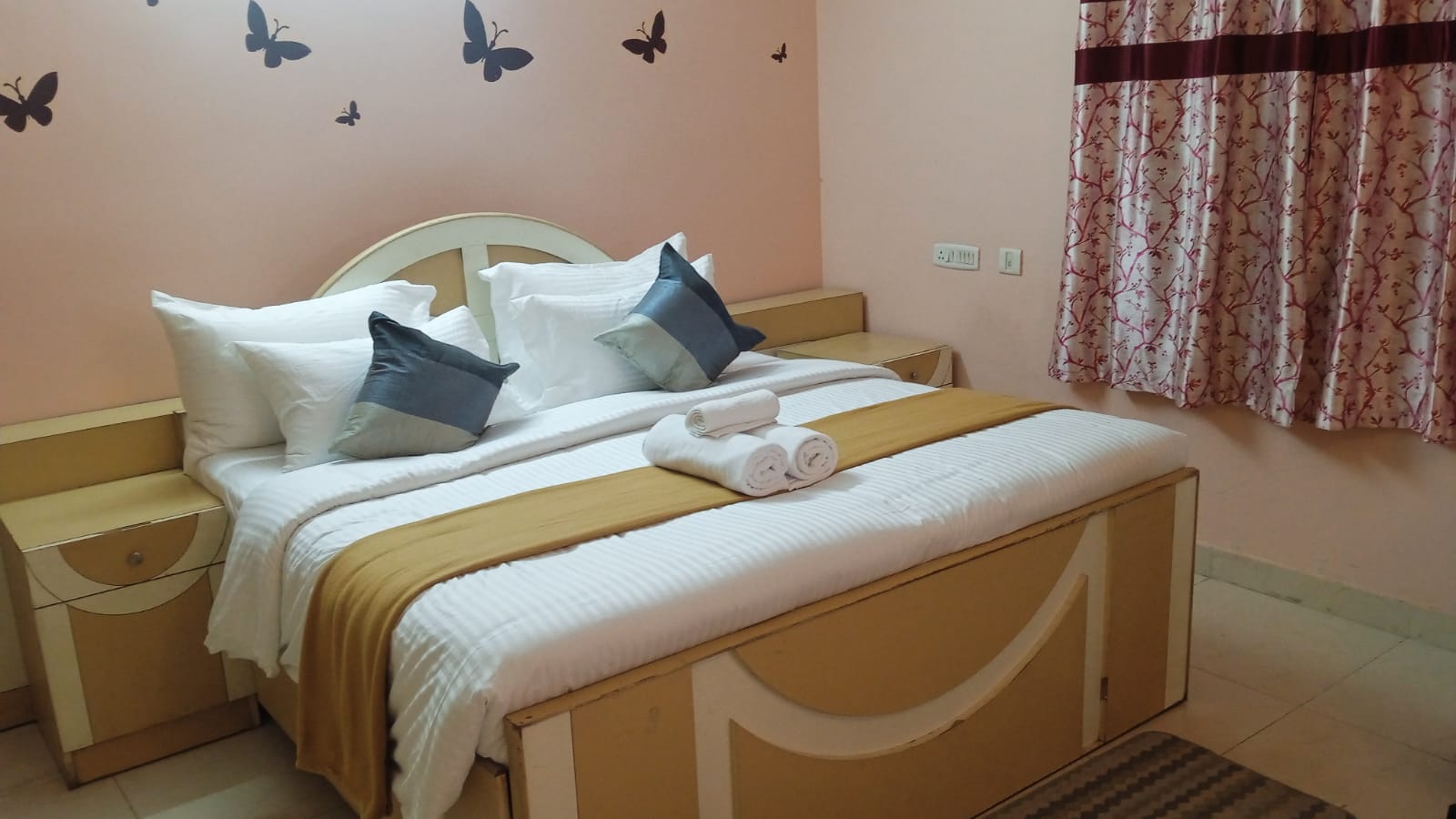 Hotels in palavakkam - Eaze & Comfort Ground Floor Room