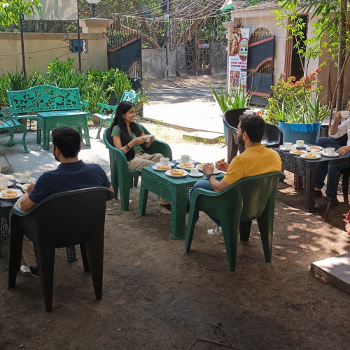 Sit out at warm space - Hotel in Palavakkam